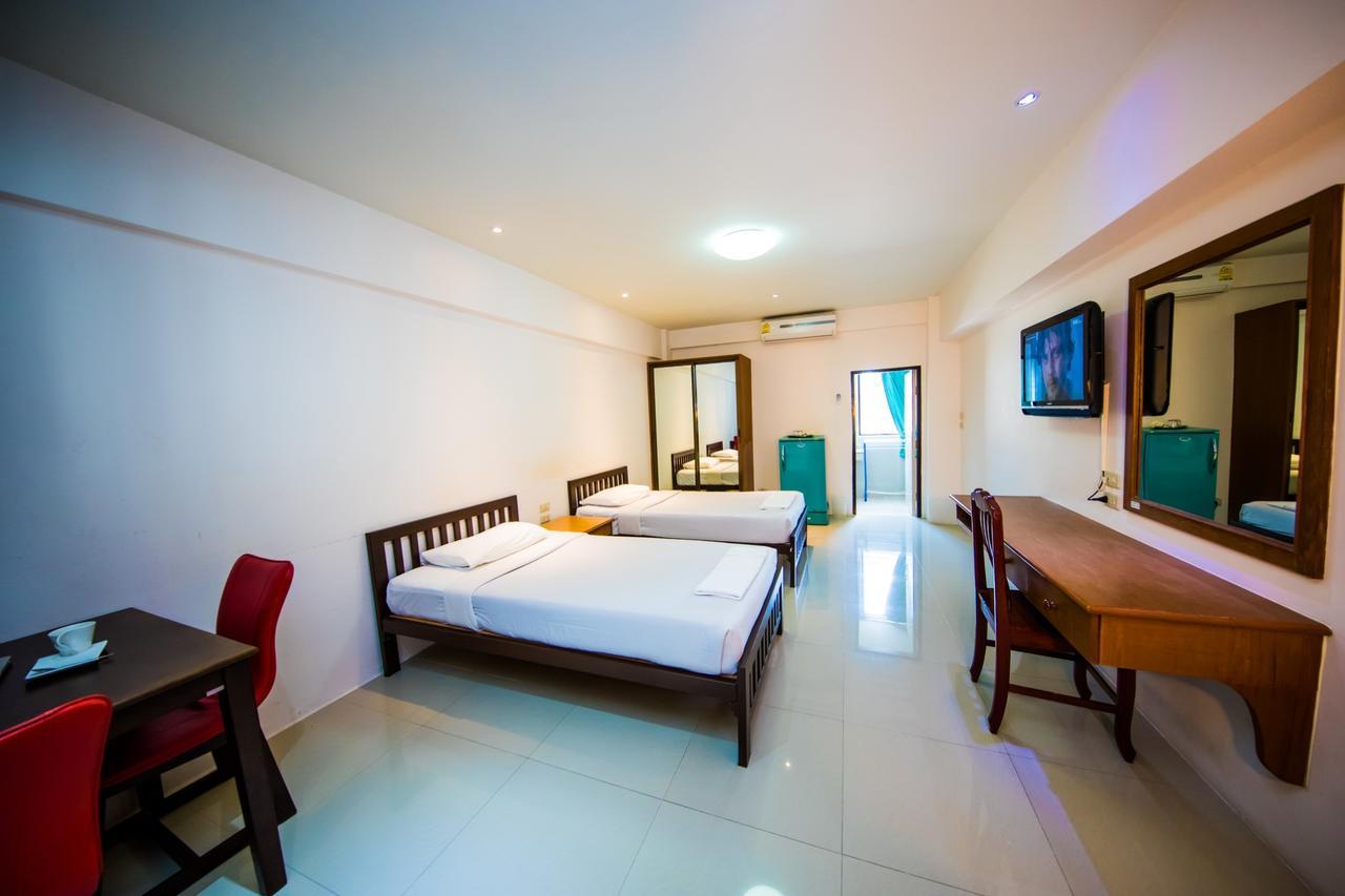 Golden House Service And Apartment Rayong Exteriör bild